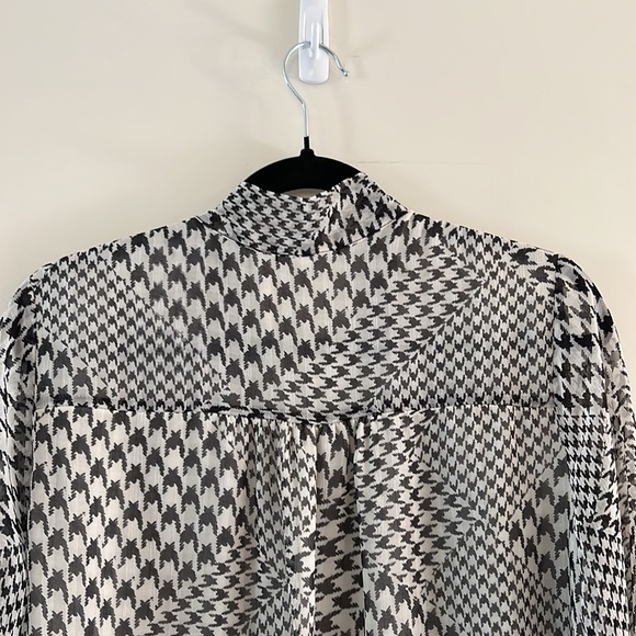 Pleione houndstooth print blouse - Picture 8 of 9